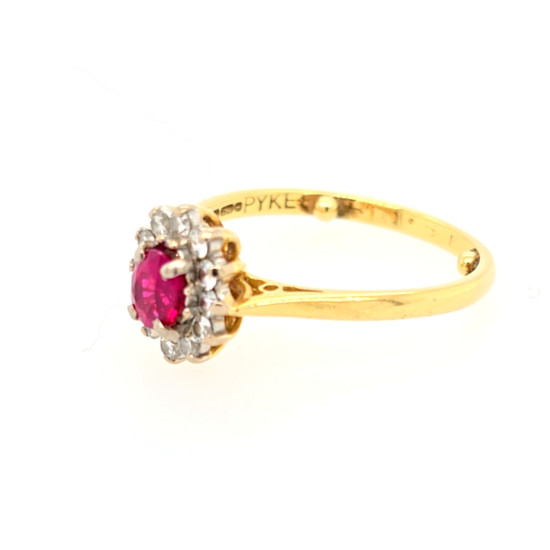 Pre Owned 18ct Ruby and Diamond Cluster Ring ZV52